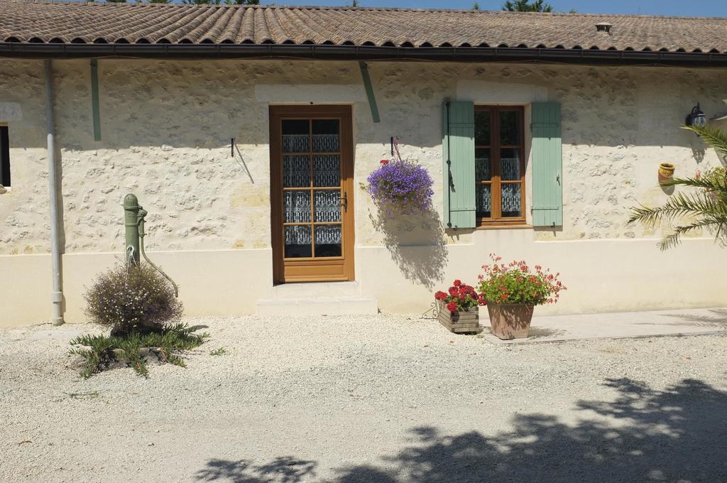 Hotel Chateau Haut Baron à Saint-Estèphe Extérieur photo